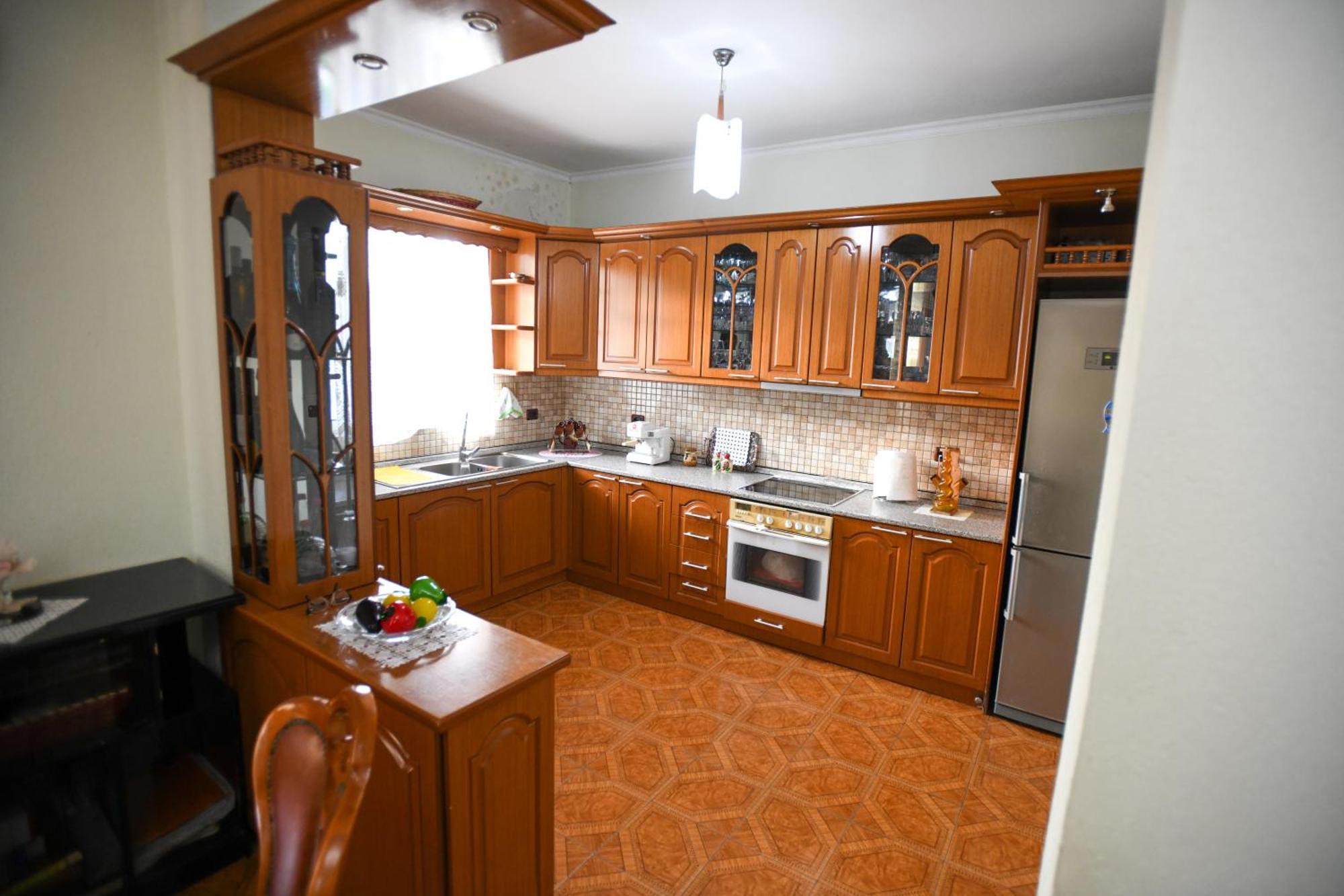 Apartment Darlin Berat Exterior photo