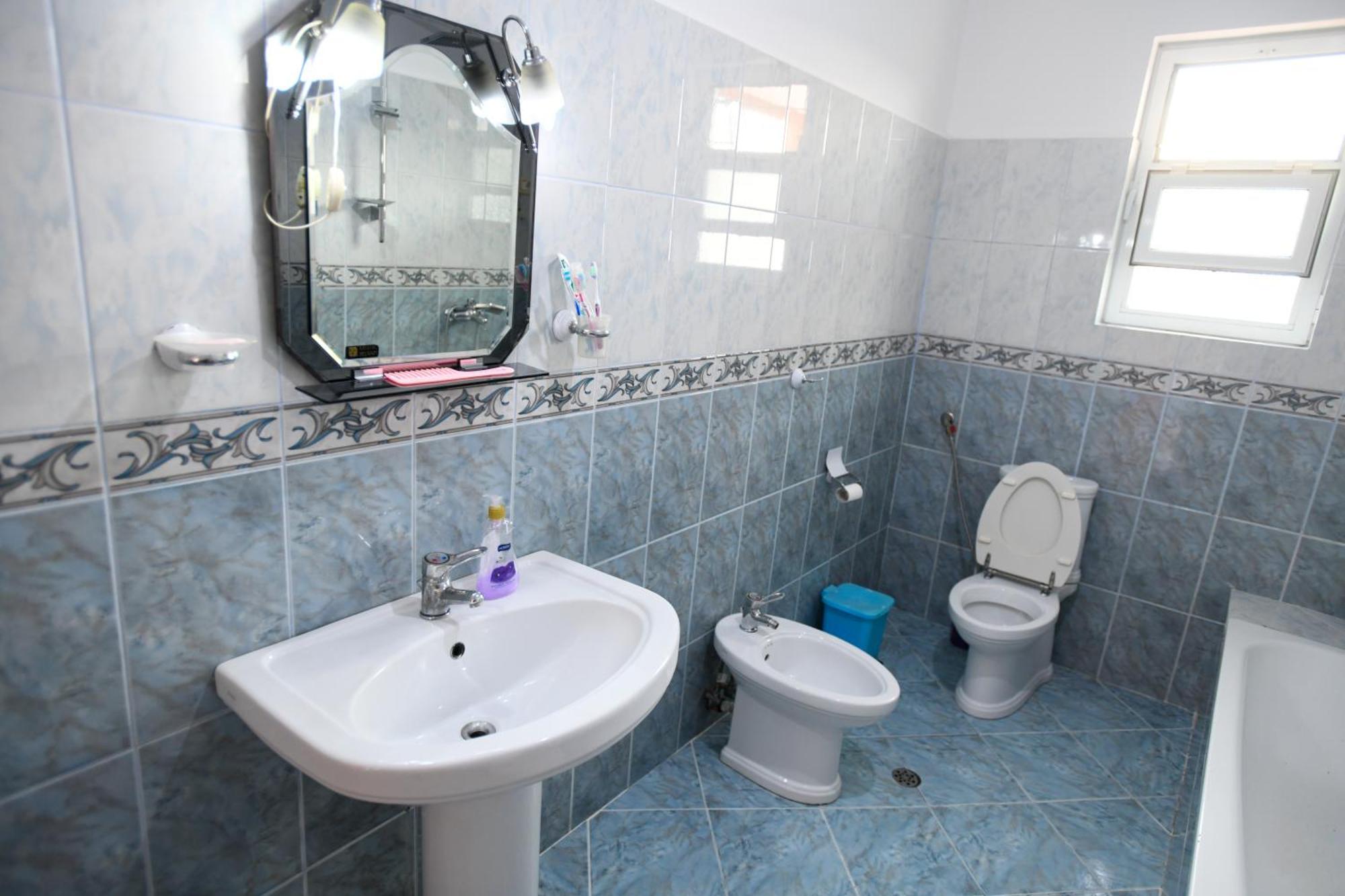 Apartment Darlin Berat Exterior photo